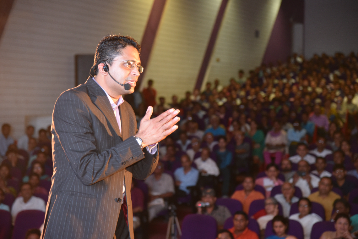 bio1 | Motivational Speaker & Executive Presence Coach in India